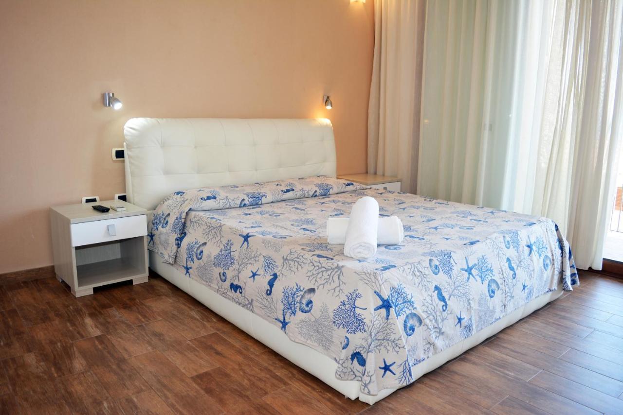 Rena Bianca Suite By La Contessa Santa Teresa Gallura Exterior photo
